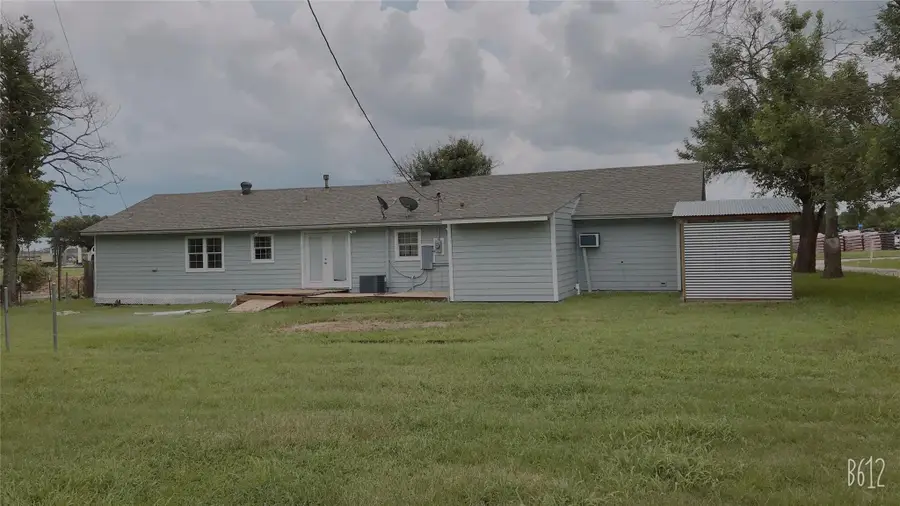 112 Eloise St, Caldwell, TX 77836 - #2