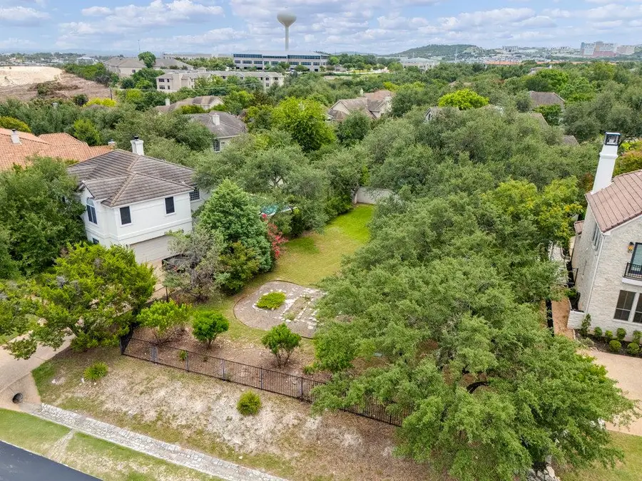 9 Wingreen Loop, The Hills, TX 78738 - #2