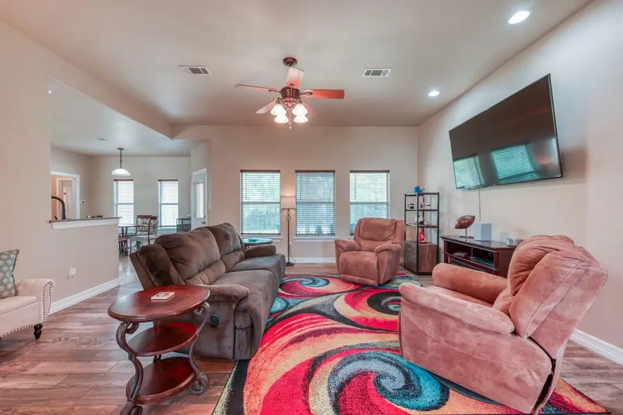 121 W Cedar St, Granite Shoals, TX 78654 - #3