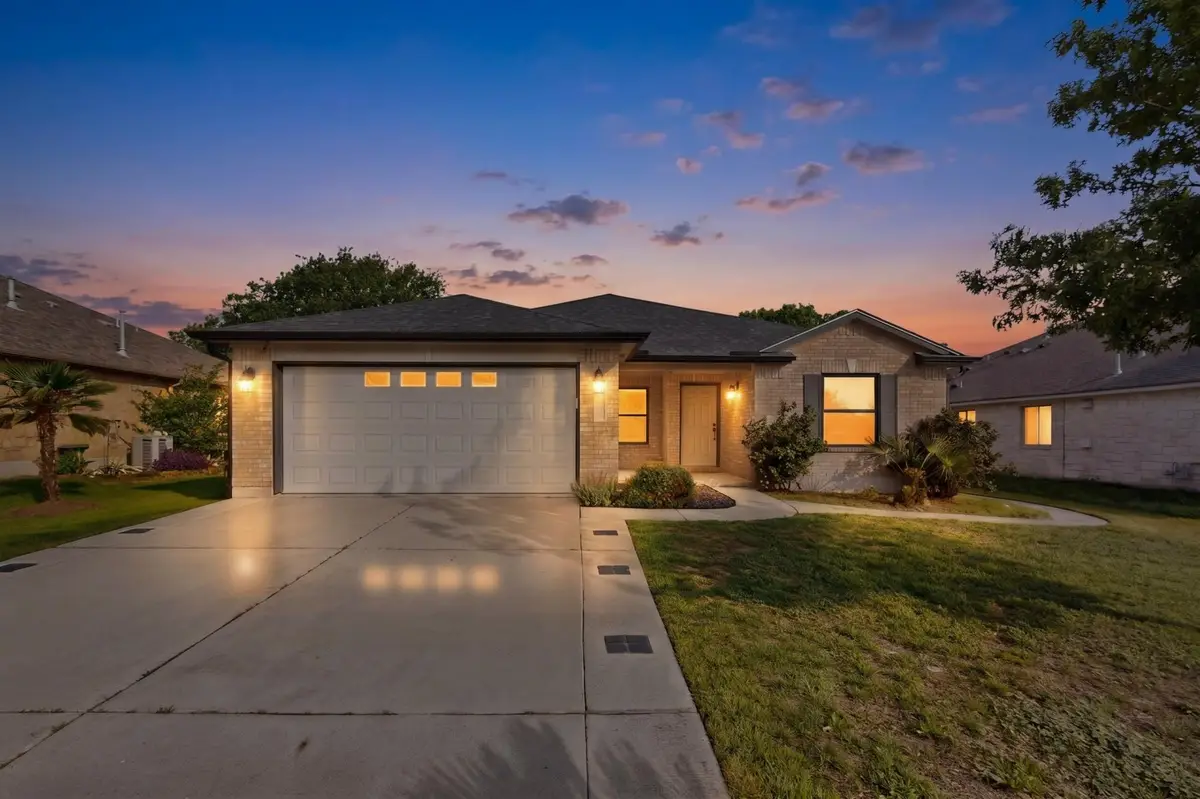 211 Silverado Dr, Kyle, TX 78640 - #1