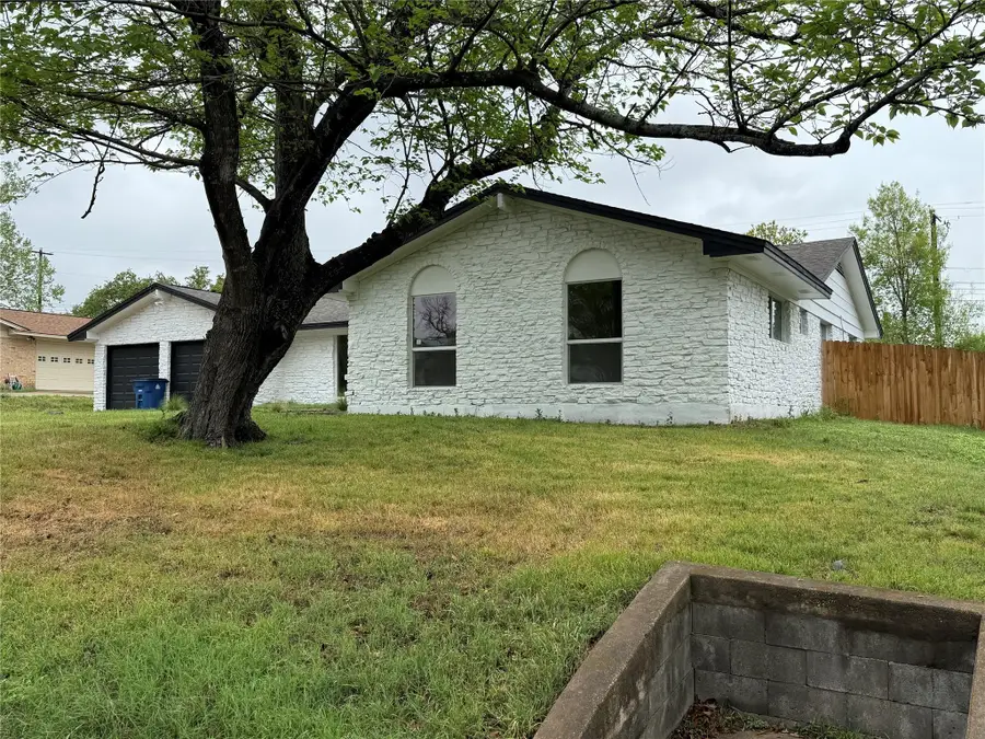 1402 Cardinal Hill Dr, Austin, TX 78758 - #2