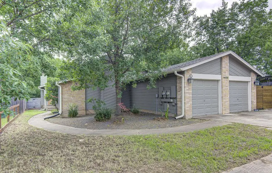 6713 West Gate Blvd #A, Austin, TX 78745 - #2