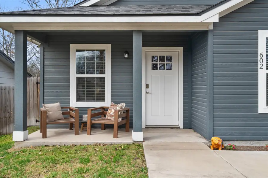 602 S Pierce St, Burnet, TX 78611 - Image #2