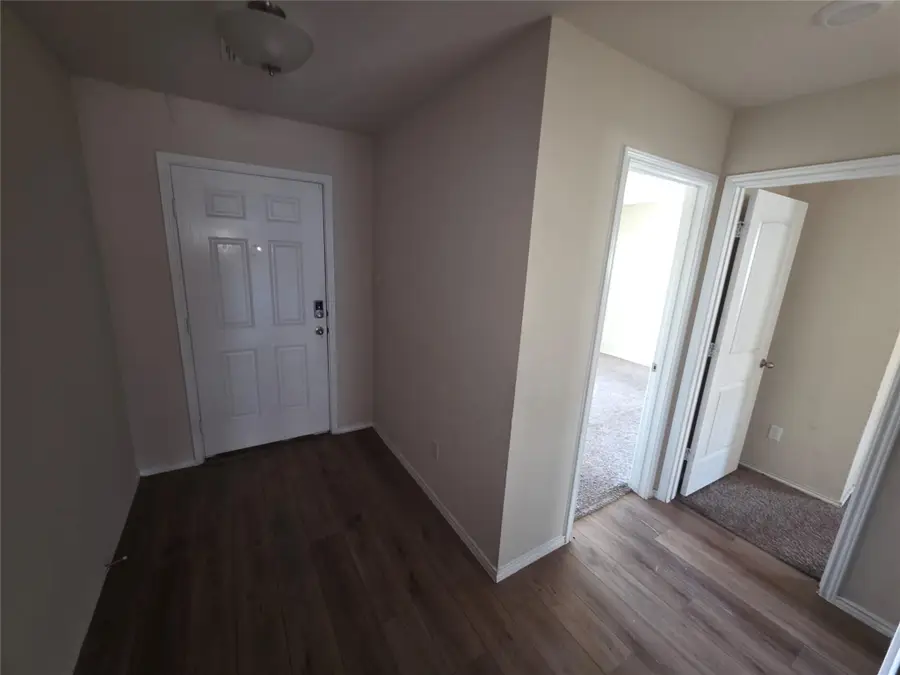 164 Onna St, Taylor, TX 76574 - #2