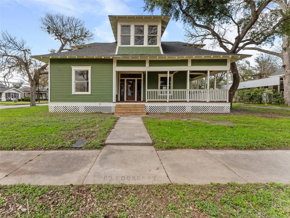 603 Saint Francis St, Gonzales, TX 78629 - #1