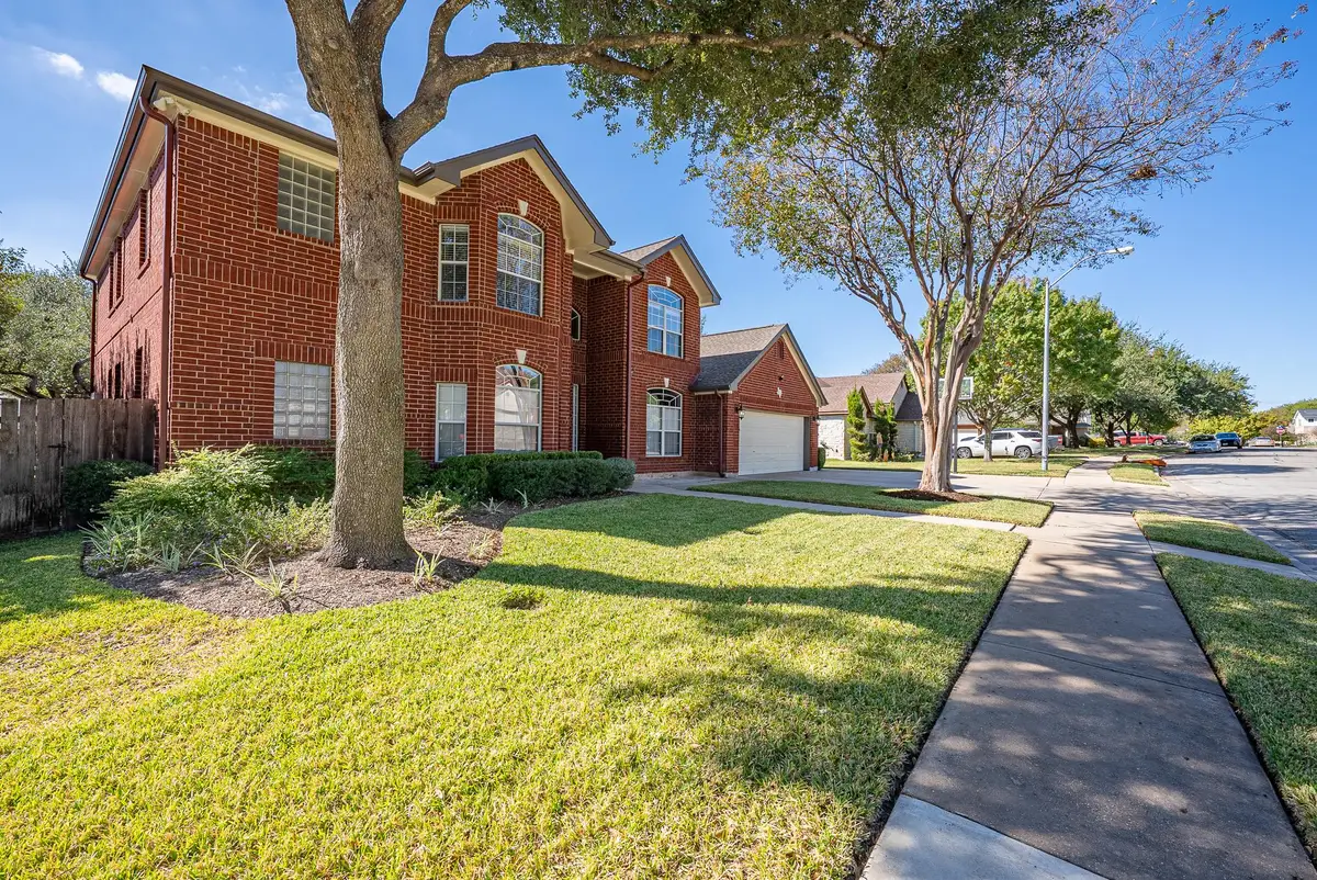 803 W Walter Ave, Pflugerville, TX 78660 - Image #1
