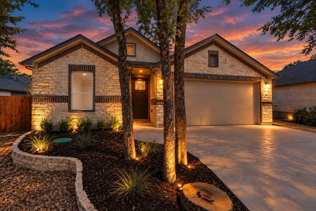 181 Augusta Dr, Wimberley, TX 78676 - #1