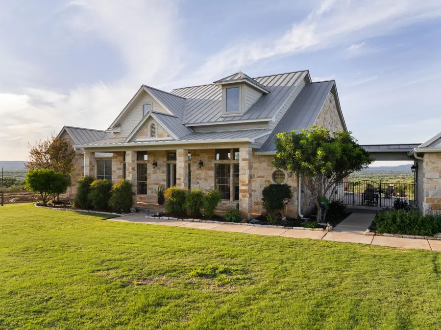 1130 Crownover Ln, Round Mountain, TX 78663 - #2