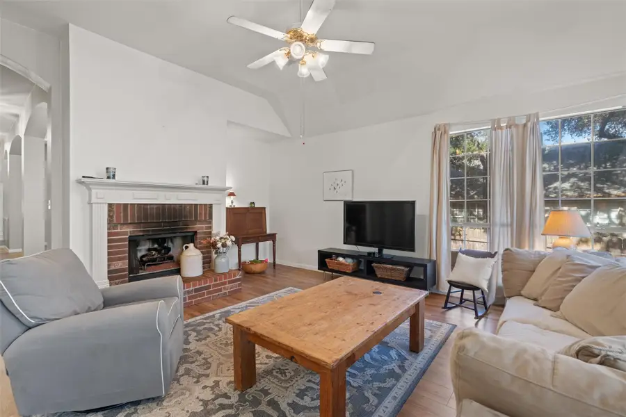 527 Oak Park Dr, Round Rock, TX 78681 - Image #3