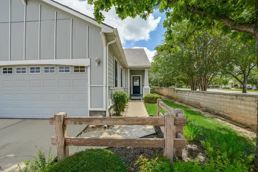 102 Portsmouth Dr, Georgetown, TX 78633 - #2