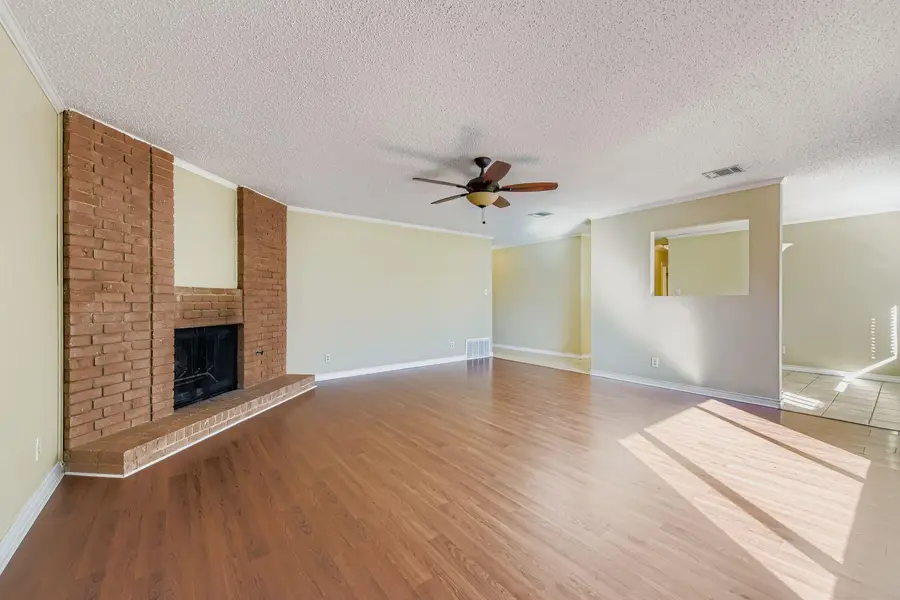 7901 Croftwood Dr, Austin, TX 78749 - Image #3