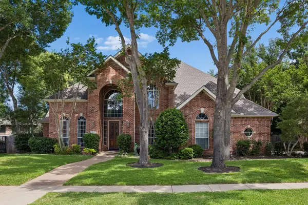 303 Waterford Ct, Southlake, TX 76092