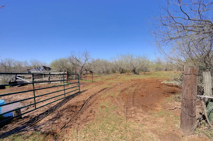 000 Cr 420, Waelder, TX 78959 - #2