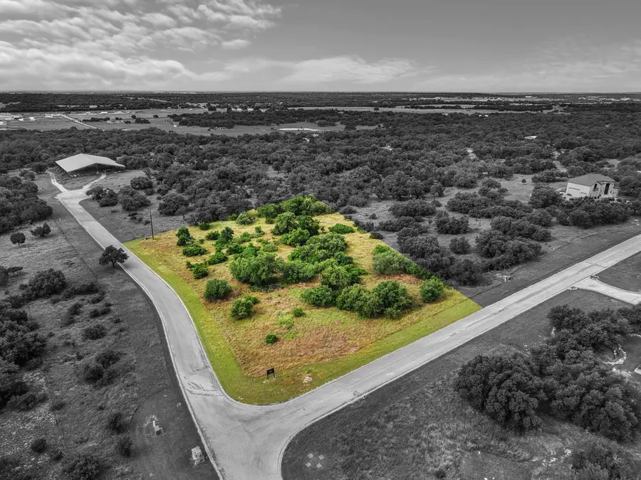 650 Strada Luca, Florence, TX 76527 - #2
