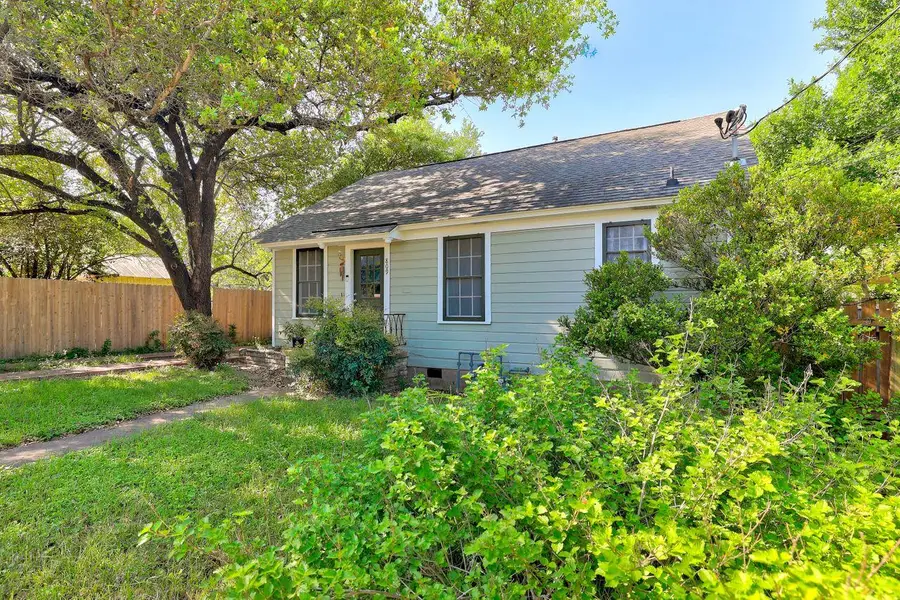 809 E 44th St, Austin, TX 78751 - Image #2