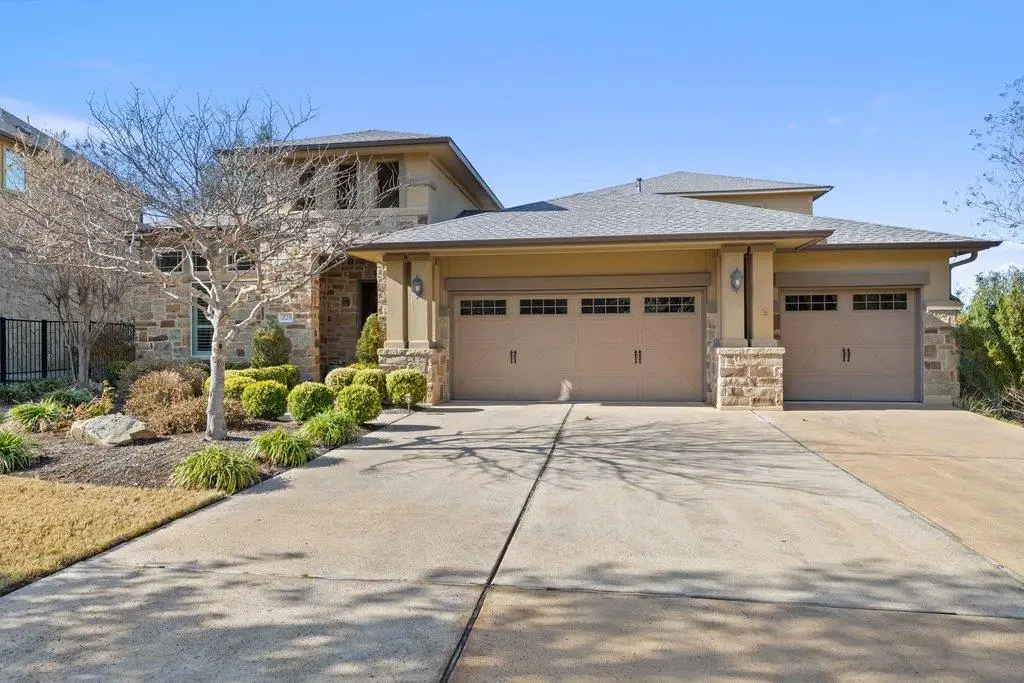 220 Tavish Trl, Lakeway, TX 78738 - Image #1