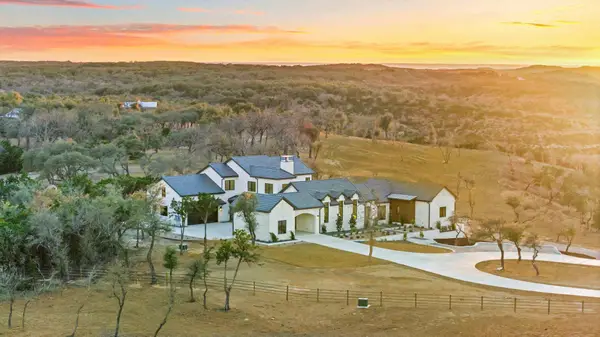 1562 Canyon Crossing View Vw, Dripping Springs, TX 78620