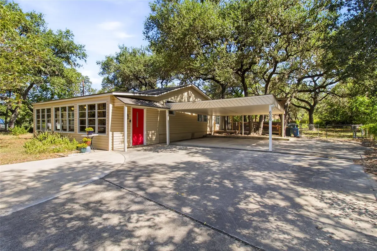 606 Harmons Way, San Marcos, TX 78666 - #1