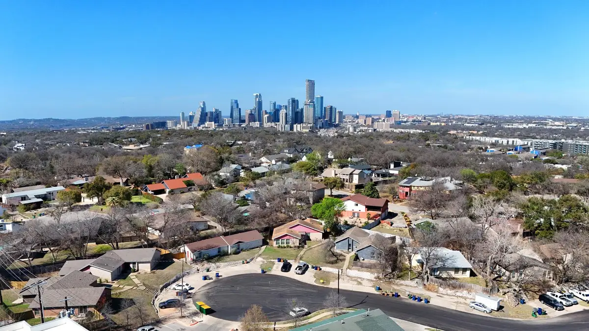 1904 Valley Hill Cir, Austin, TX 78741 - #1