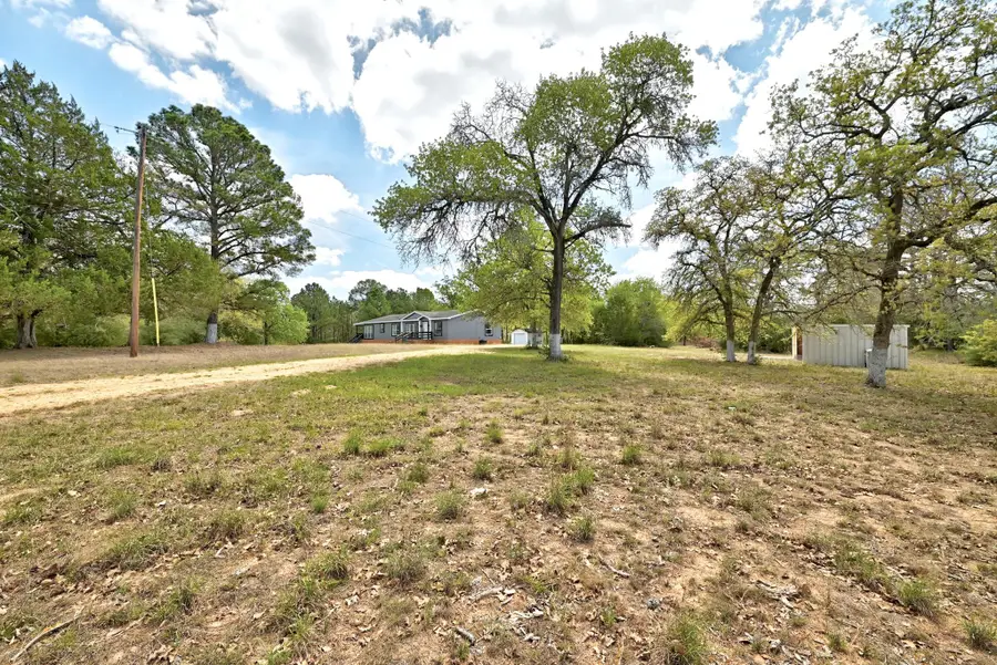 159 Farris Ln, Smithville, TX 78957 - #3