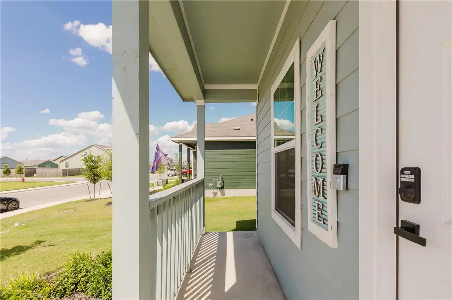 504 N Thunderstorm Ave, Lockhart, TX 78644 - #3