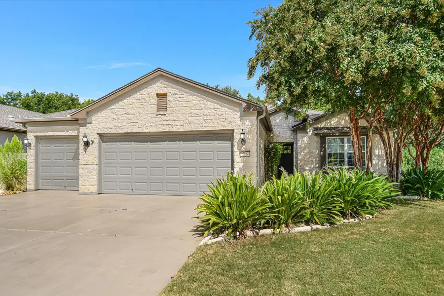 516 Independence Creek Ln, Georgetown, TX 78633 - #2