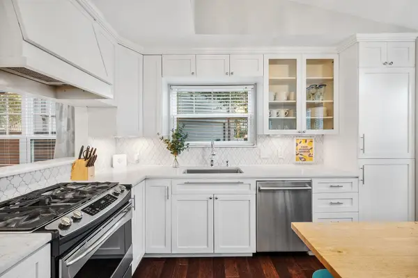 7601 Dallas Dr, Austin, TX 78729