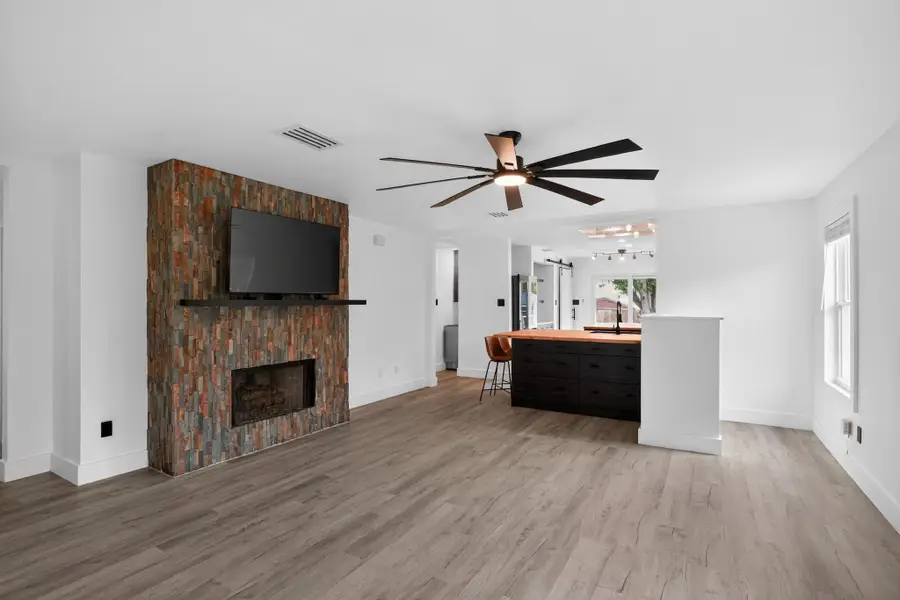 3911 Haleys Way, Round Rock, TX 78665 - #2
