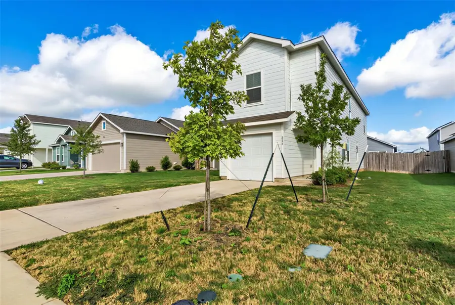 231 Gabbro Gdns, Maxwell, TX 78656 - #3