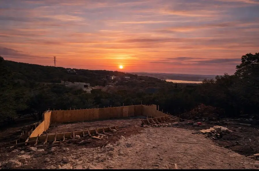 21009 Post Oak Dr, Lago Vista, TX 78645 - Image #2