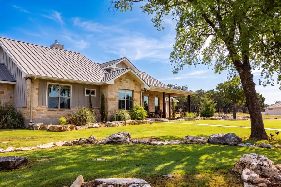 522 S San Juan, Kerrville, TX 78028 - #3