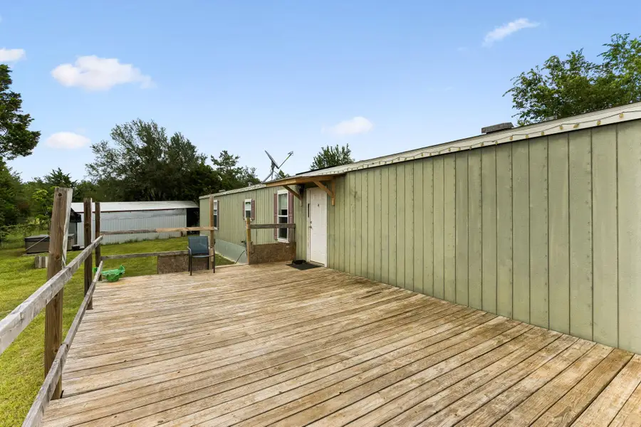 253 N County Line Rd, Elgin, TX 78621 - #3