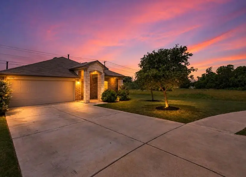1010 Pembroke Ct, Hutto, TX 78634 - #1