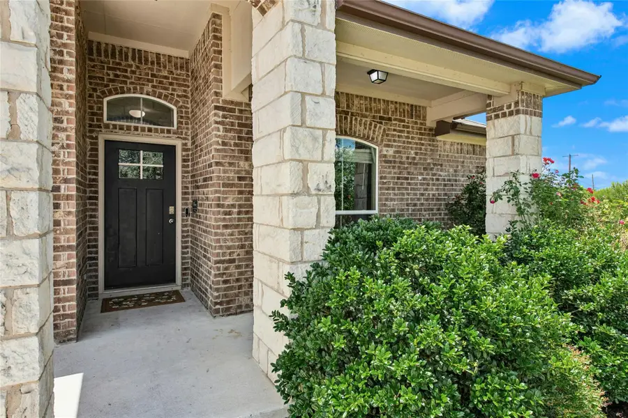 1010 Pembroke Ct, Hutto, TX 78634 - #2