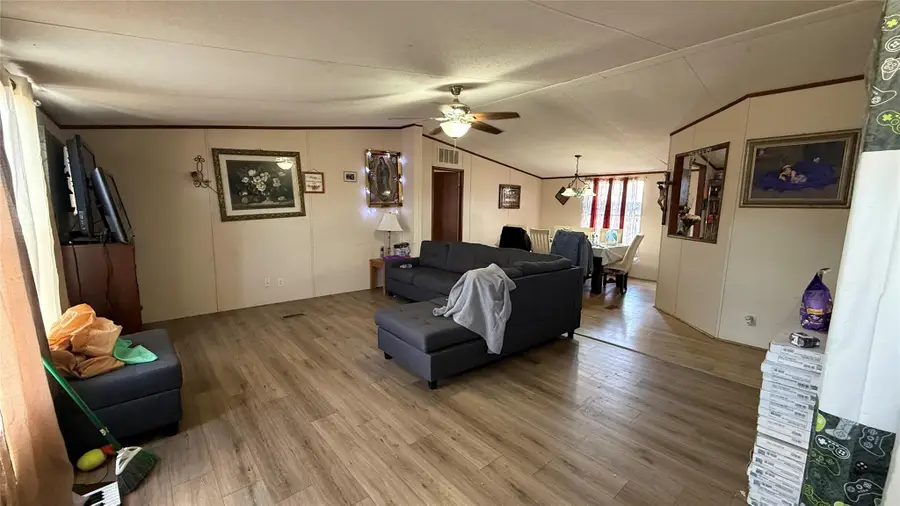 213 Cross Meadow Dr, Hutto, TX 78634 - #2