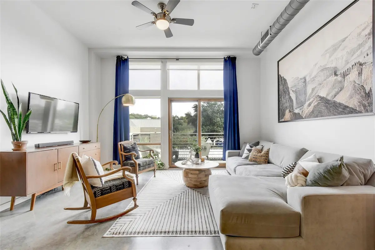2124 E 6th St E #205, Austin, TX 78702 - #1