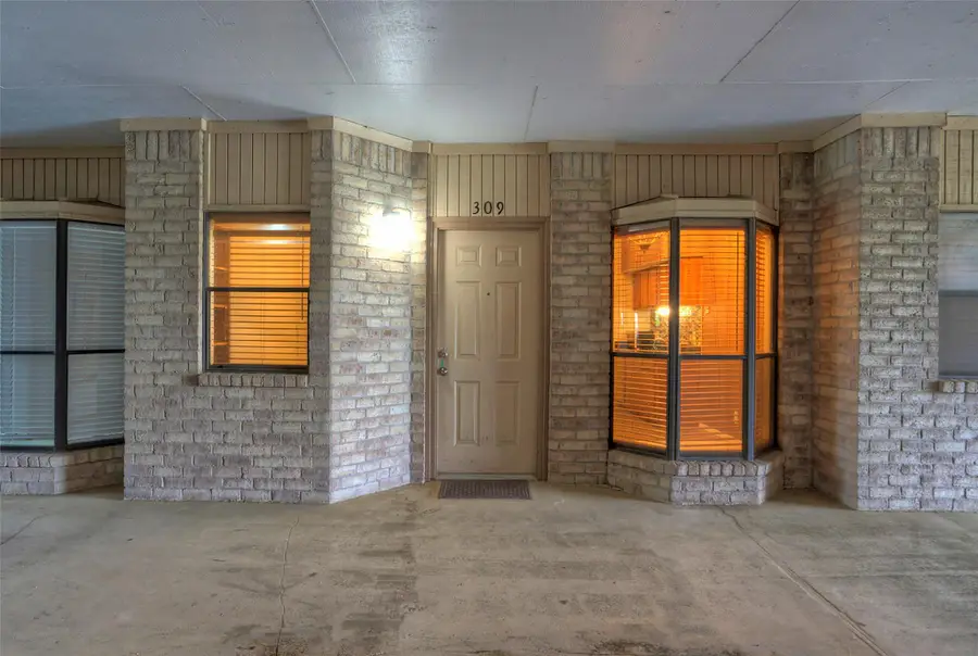 3316 Guadalupe St #309, Austin, TX 78705 - #2