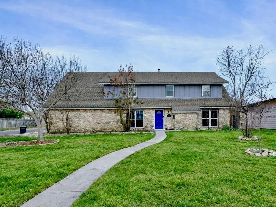 827 Briarcliff Dr, San Antonio, TX 78213 - Image #2