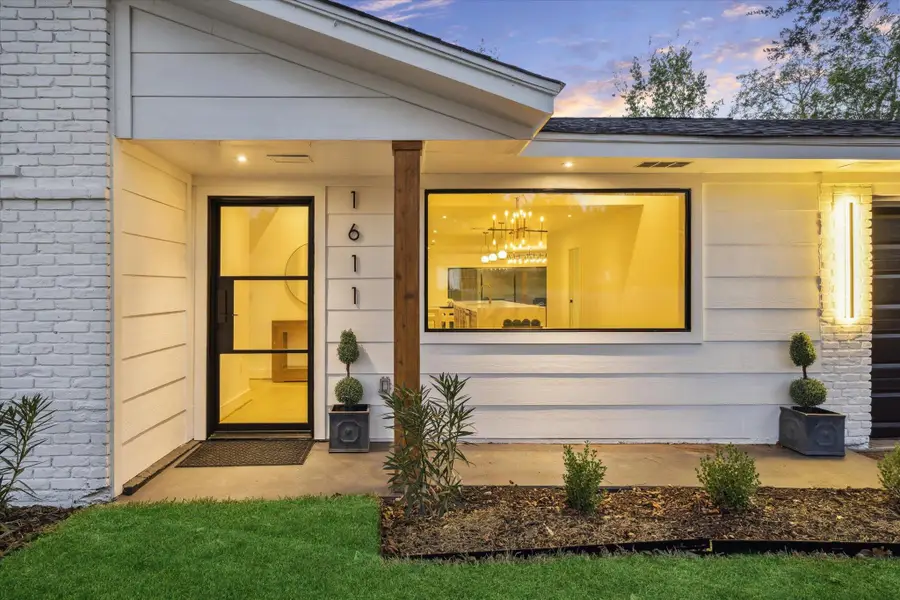 1611 Ridgehaven Dr, Austin, TX 78723 - Image #2