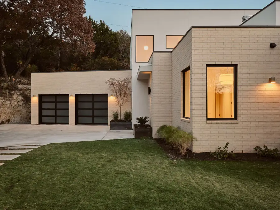 1901 Toro Canyon Rd, Austin, TX 78746 - #2