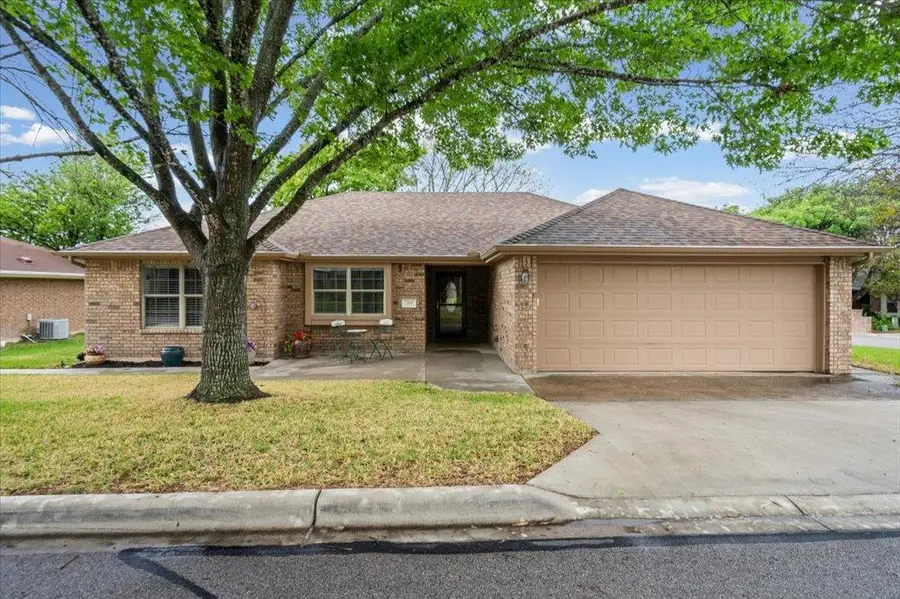 710 Cottonwood Dr, Burnet, TX 78611 - #2