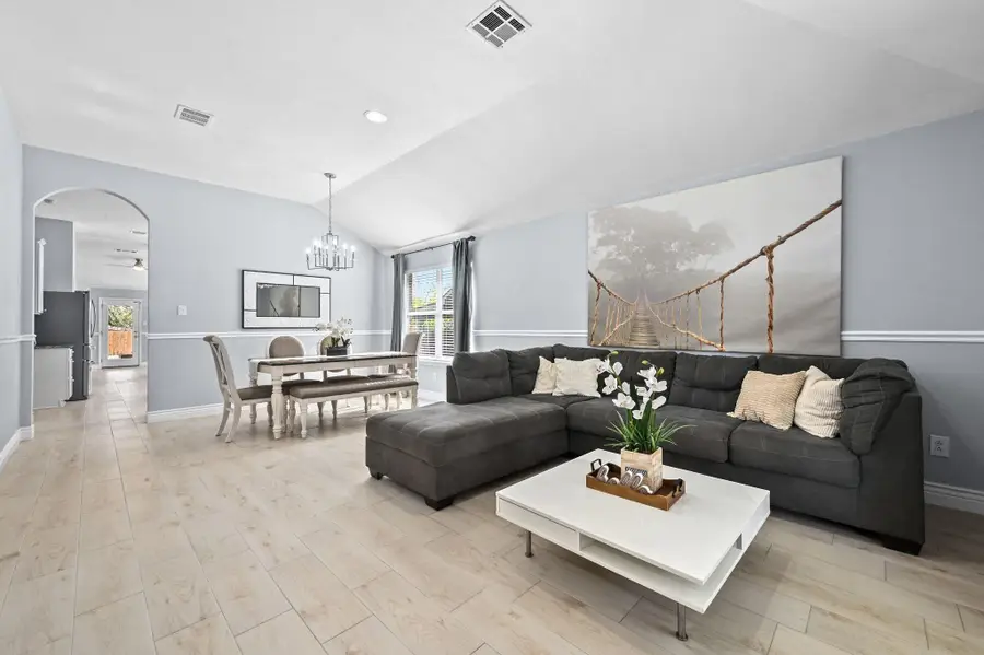 106 Pecanwood N, Kyle, TX 78640 - Image #3