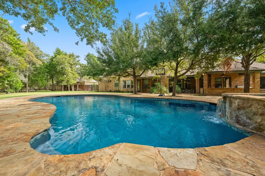 499 Arbors Cir, Elgin, TX 78621 - #2