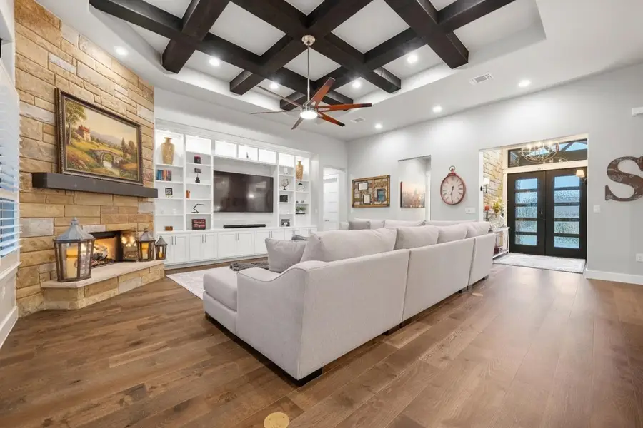 401 Highland Bluff Dr, Georgetown, TX 78633 - #2