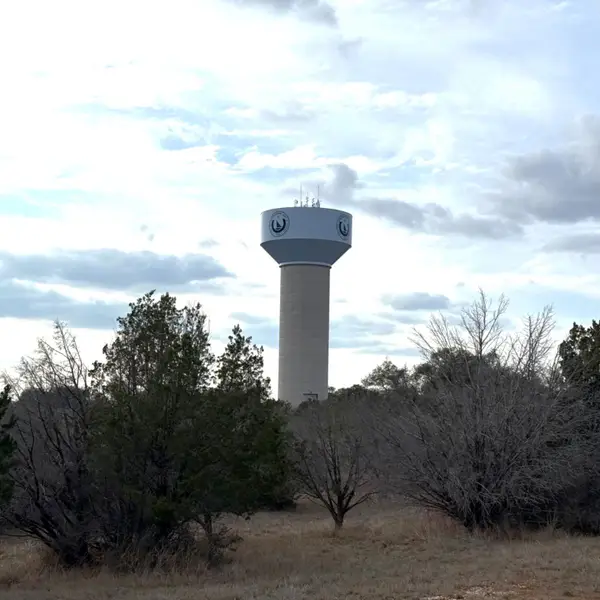 808 Sky Ln, Horseshoe Bay, TX 78657