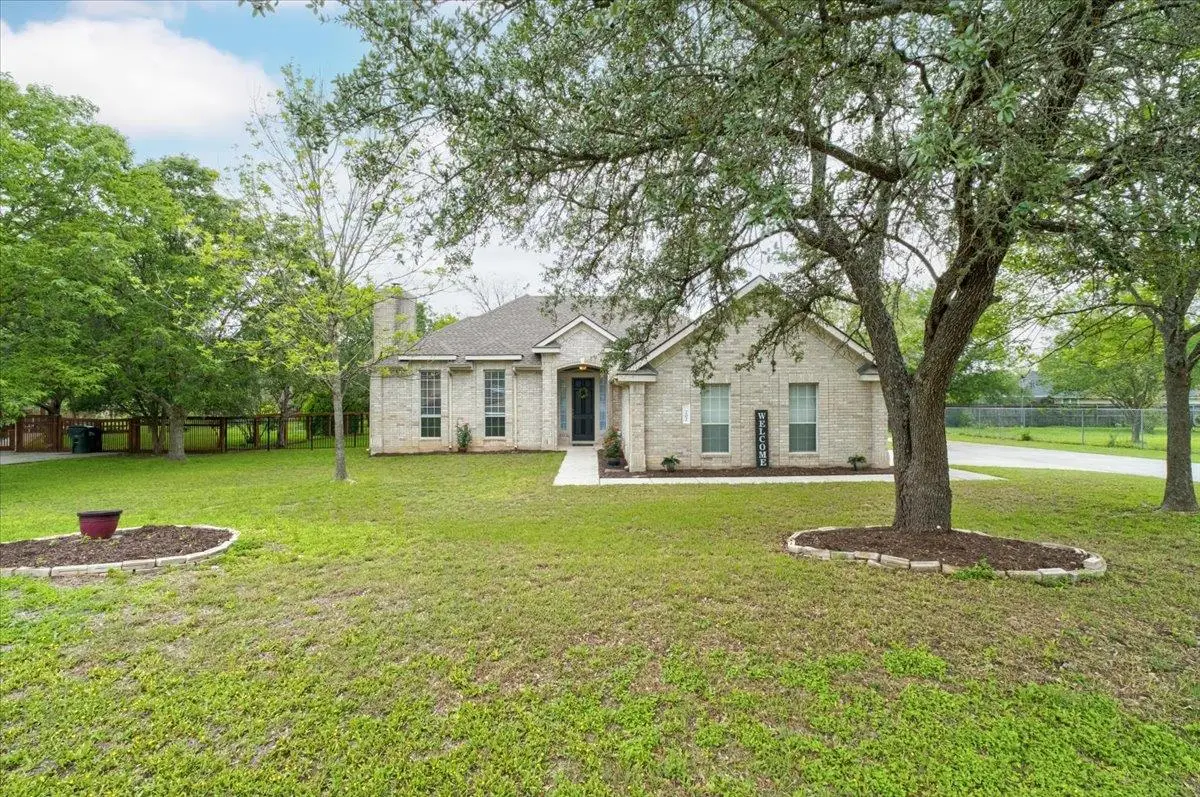 202 Meadow Woods Dr, Kyle, TX 78640 - #1