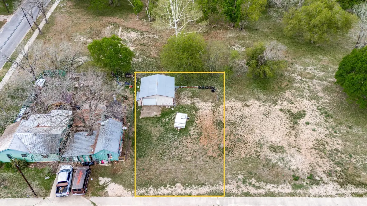 1315 3rd St N, Kerrville, TX 78028 - #1