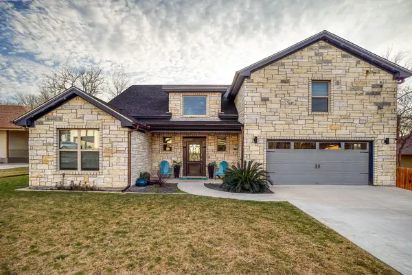 160 Nuuanu Ln, Bastrop, TX 78602