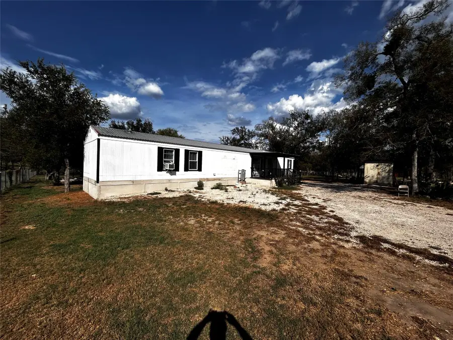 400 Ride Out Blvd, Elgin, TX 78621 - #3