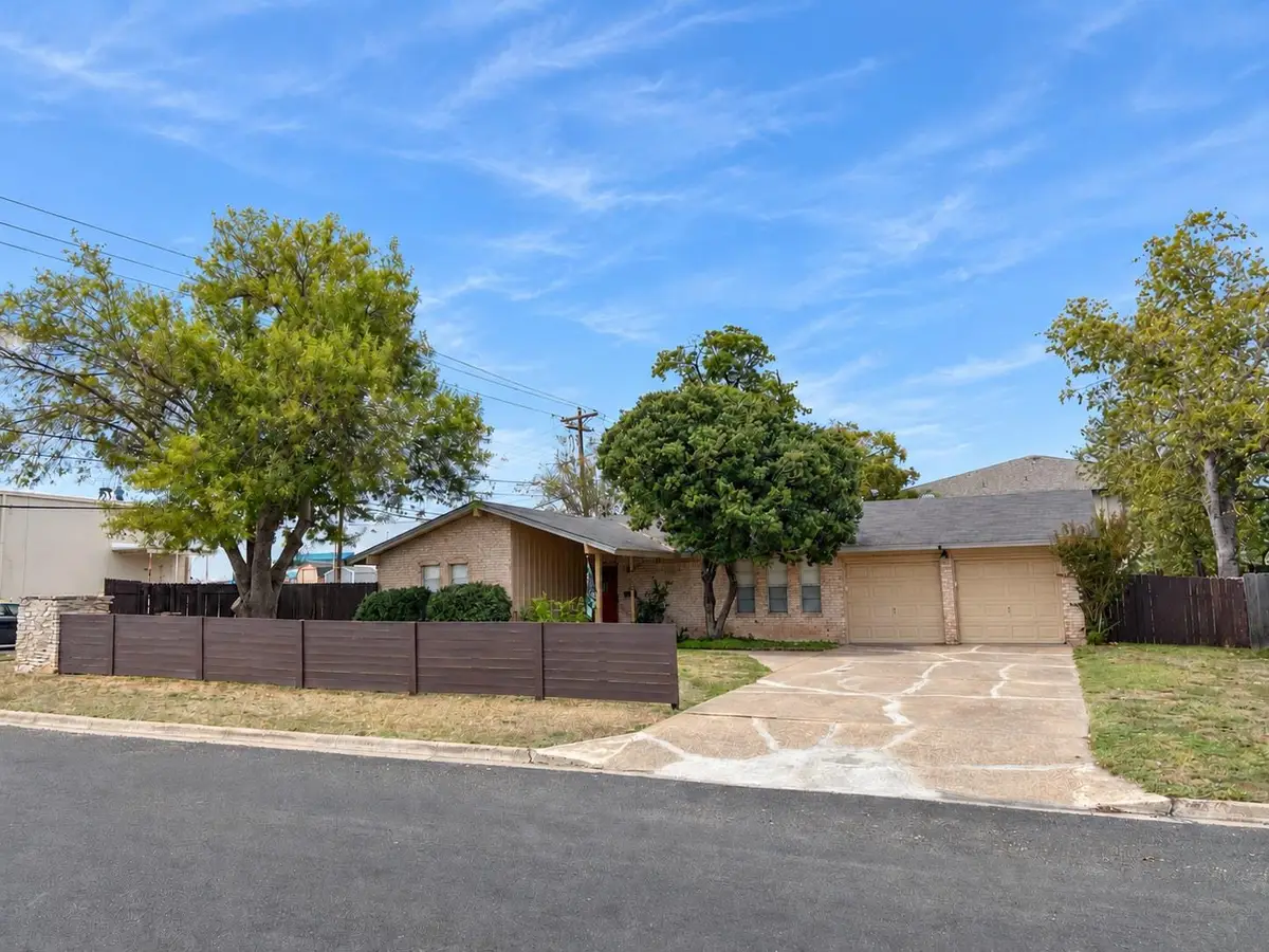 8900 Pointer Ln, Austin, TX 78758 - #1